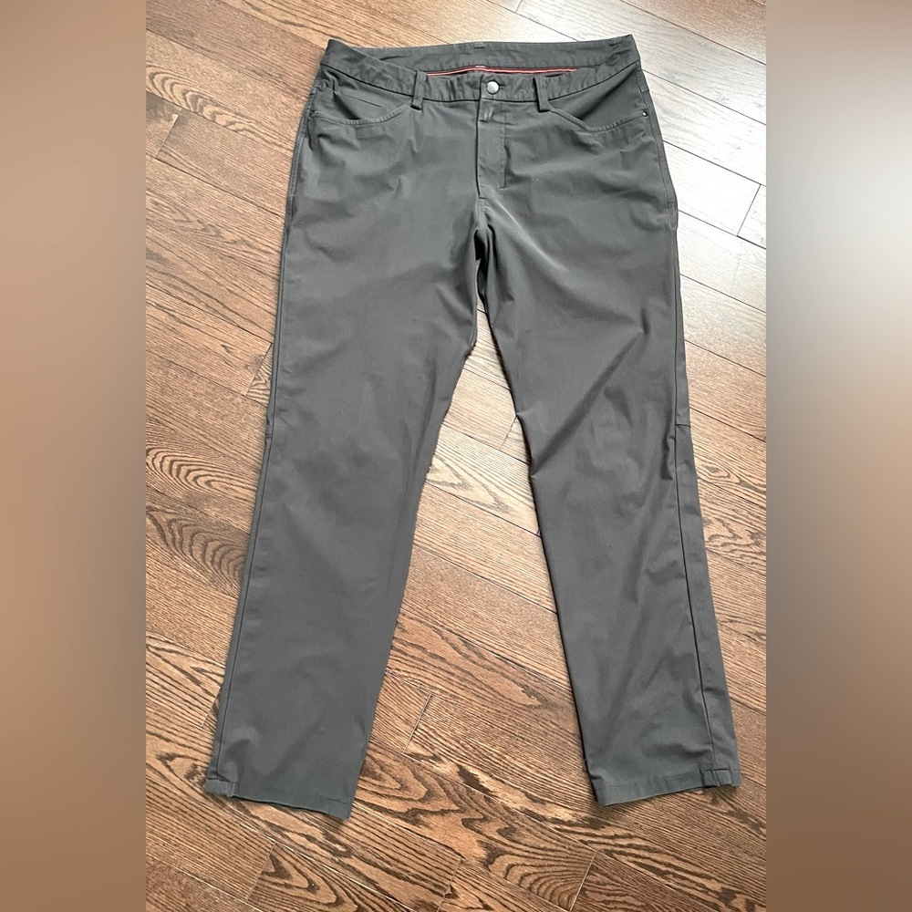 LULULEMON men’s 34 x 31
